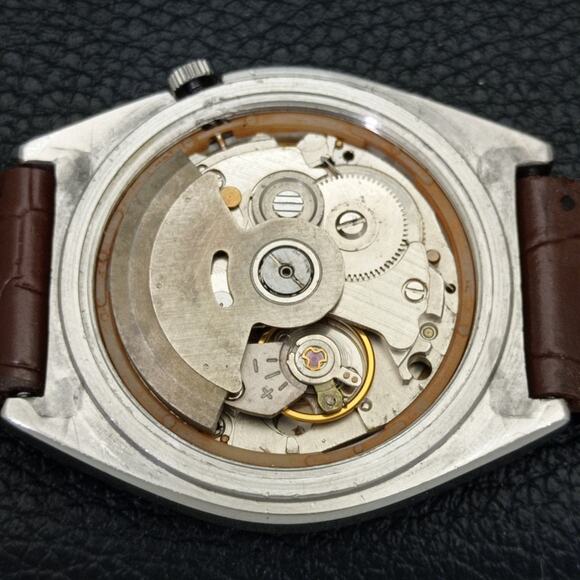 Vintage 1993 Seiko Automatic Mens Silver Watch W/daydate & Gold accents - Picture 9 of 10